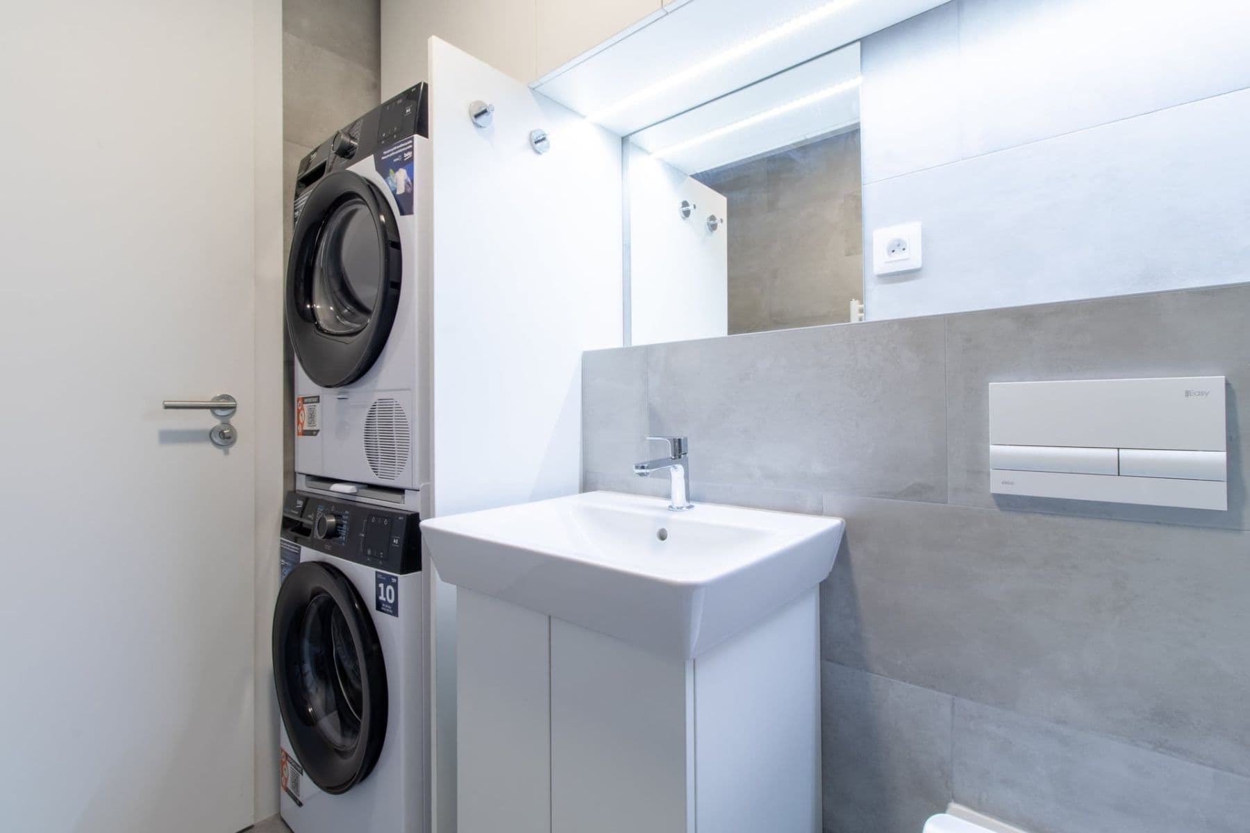 Prenájom bytu 2-izbový 37 m², Arnošta Valenty, Praha, Praha Prenájom bytu 2-izbový 37 m², Arnošta Valenty, Praha, Praha