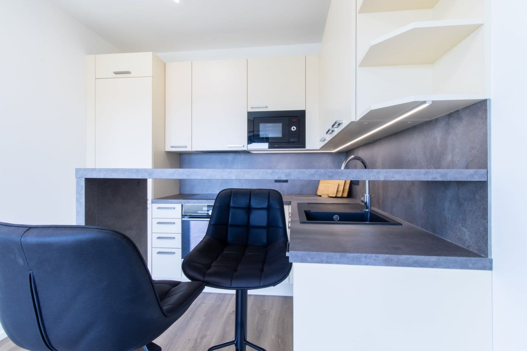 Prenájom bytu 2-izbový 37 m², Arnošta Valenty, Praha, Praha Prenájom bytu 2-izbový 37 m², Arnošta Valenty, Praha, Praha