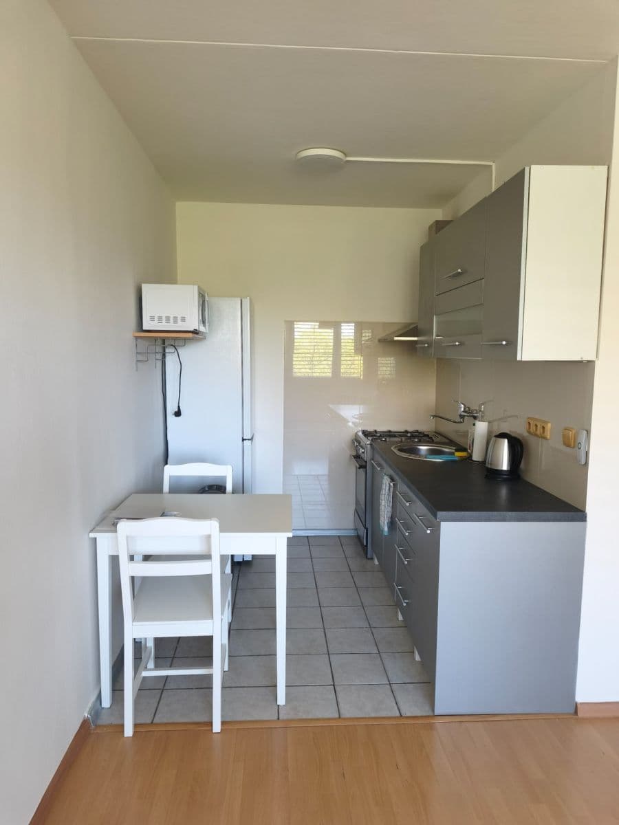 Prenájom bytu 2-izbový 42 m², Novodvorská, Praha, Praha Prenájom bytu 2-izbový 42 m², Novodvorská, Praha, Praha