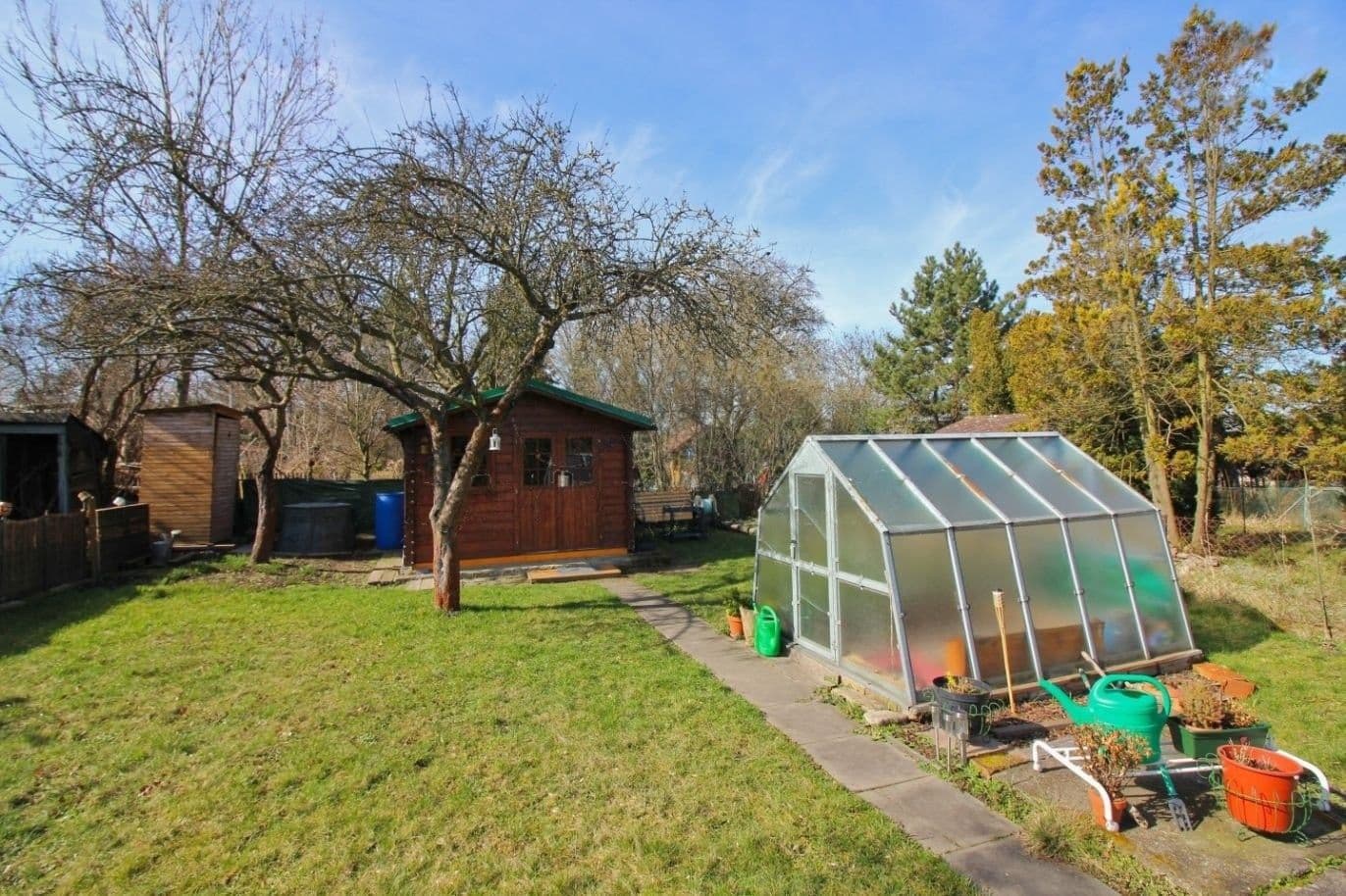 Predaj rekreačného objektu 11 m², pozemok 267 m², Praha, Praha Predaj rekreačného objektu 11 m², pozemok 267 m², Praha, Praha