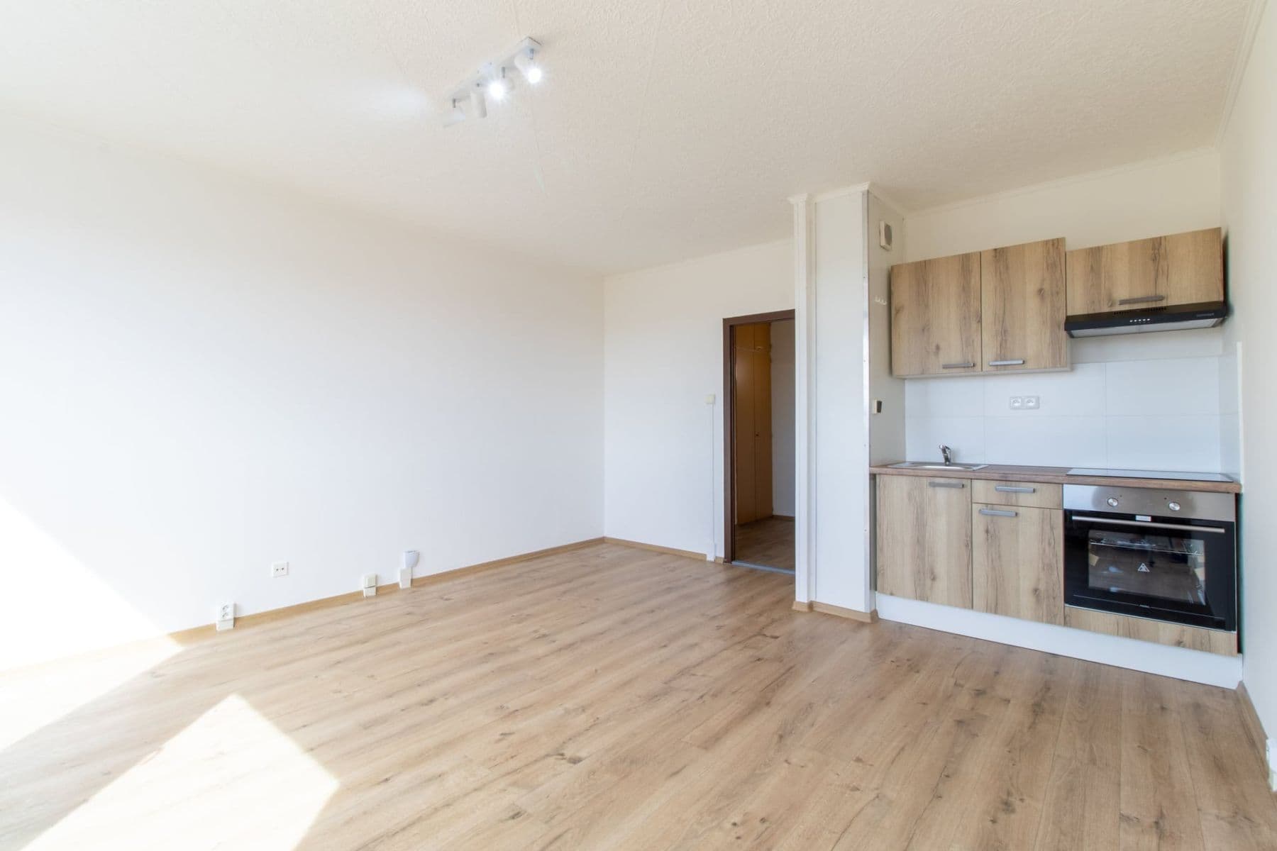 Prenájom bytu 2-izbový 45 m², Generála Janouška, Praha, Praha Prenájom bytu 2-izbový 45 m², Generála Janouška, Praha, Praha