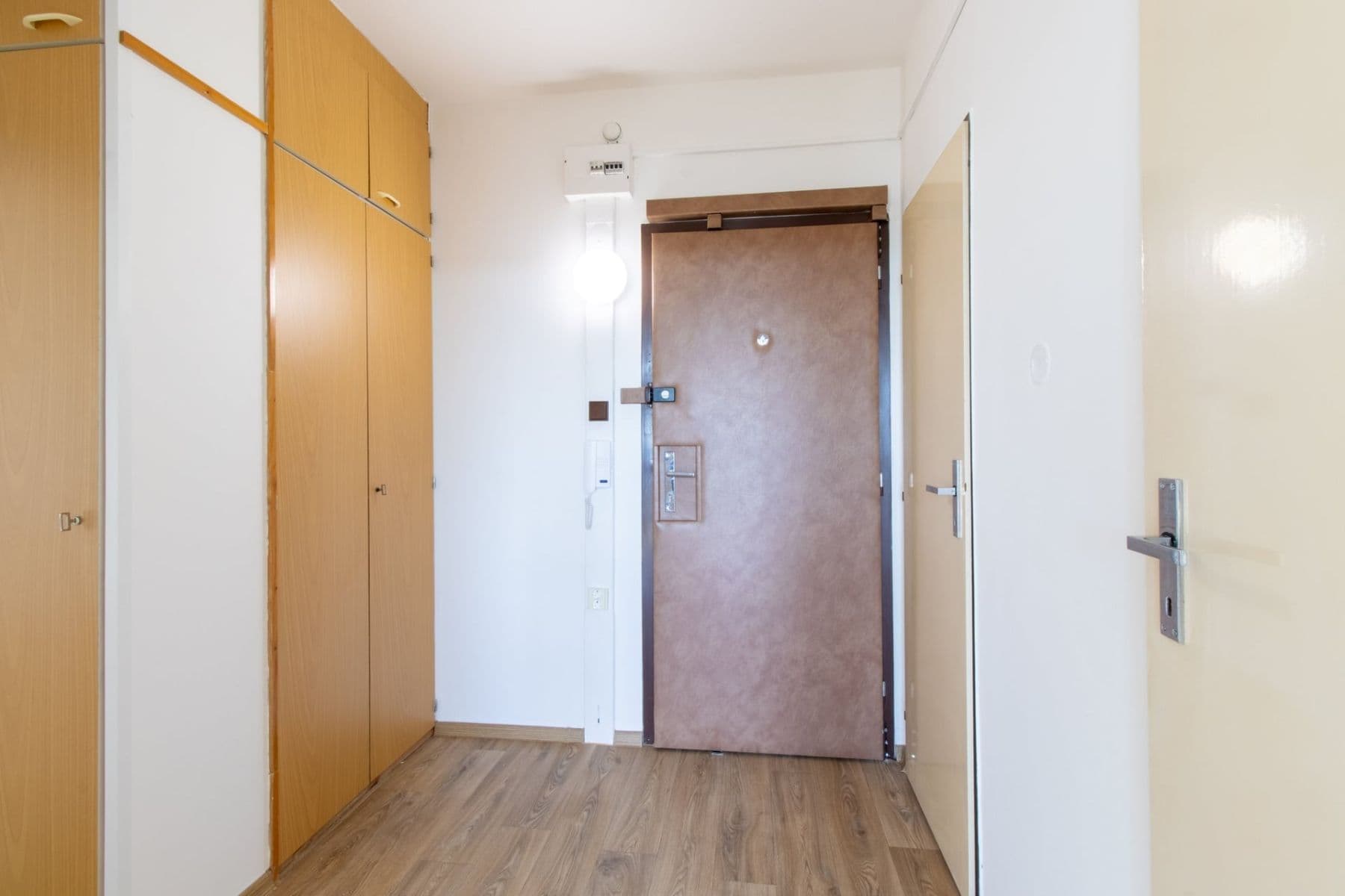 Prenájom bytu 2-izbový 45 m², Generála Janouška, Praha, Praha Prenájom bytu 2-izbový 45 m², Generála Janouška, Praha, Praha