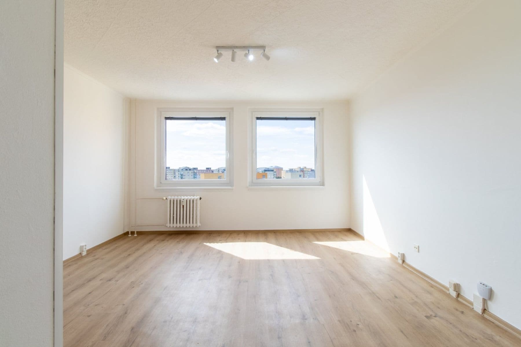 Prenájom bytu 2-izbový 45 m², Generála Janouška, Praha, Praha Prenájom bytu 2-izbový 45 m², Generála Janouška, Praha, Praha