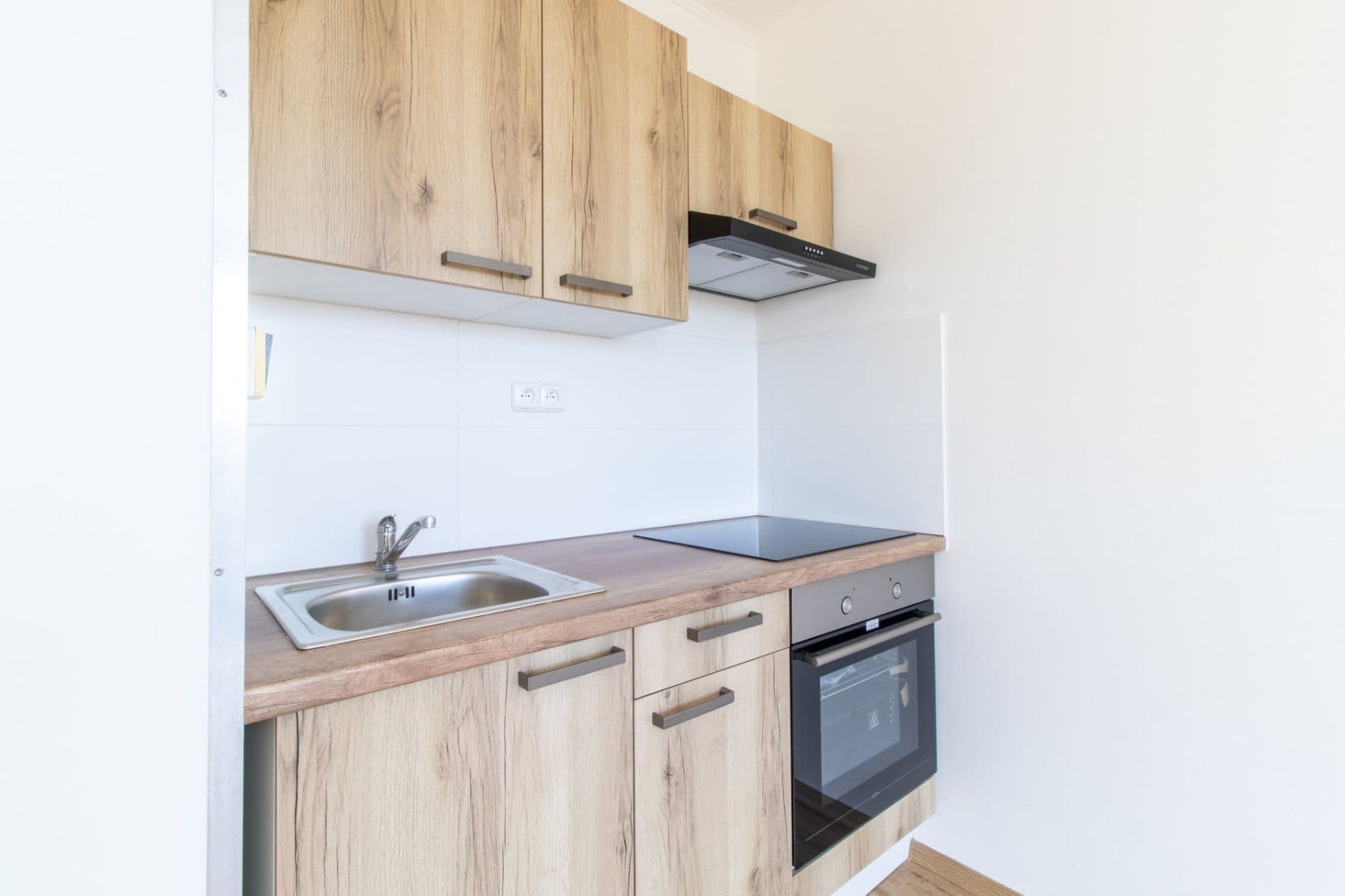 Prenájom bytu 2-izbový 45 m², Generála Janouška, Praha, Praha Prenájom bytu 2-izbový 45 m², Generála Janouška, Praha, Praha