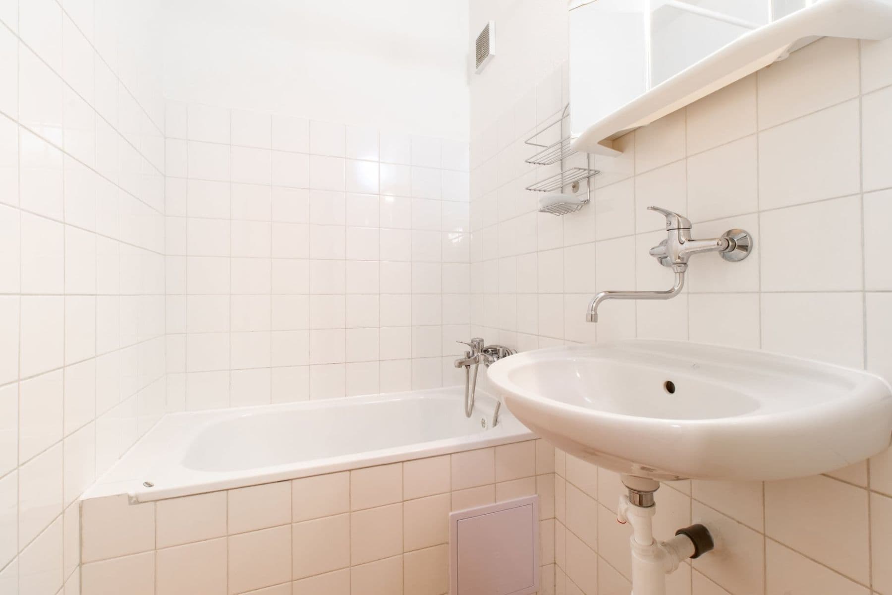 Prenájom bytu 2-izbový 45 m², Generála Janouška, Praha, Praha Prenájom bytu 2-izbový 45 m², Generála Janouška, Praha, Praha