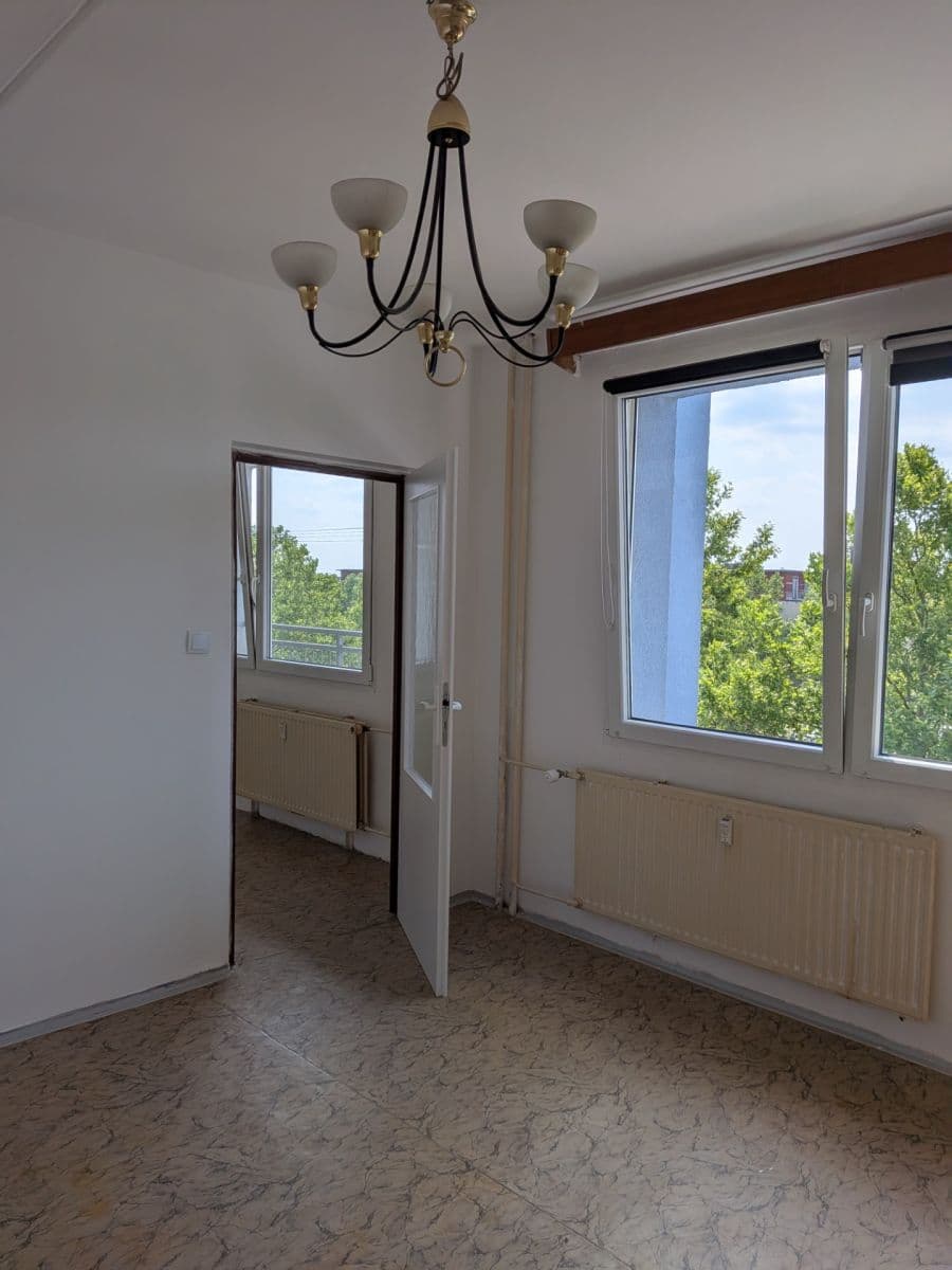 Prenájom bytu 3-izbový 77 m², Krašovská, Plzeň, Plzeňský kraj Prenájom bytu 3-izbový 77 m², Krašovská, Plzeň, Plzeňský kraj
