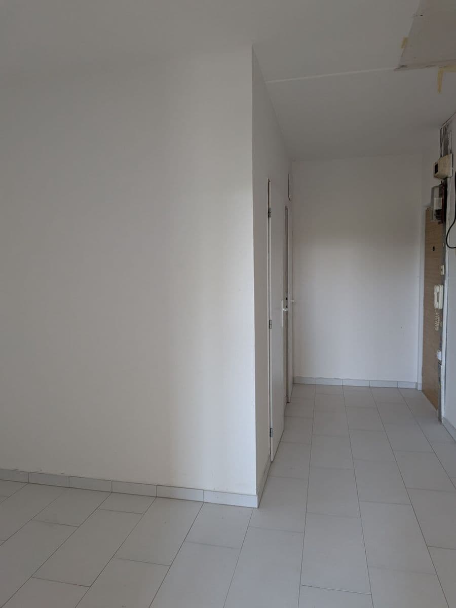 Prenájom bytu 3-izbový 77 m², Krašovská, Plzeň, Plzeňský kraj Prenájom bytu 3-izbový 77 m², Krašovská, Plzeň, Plzeňský kraj