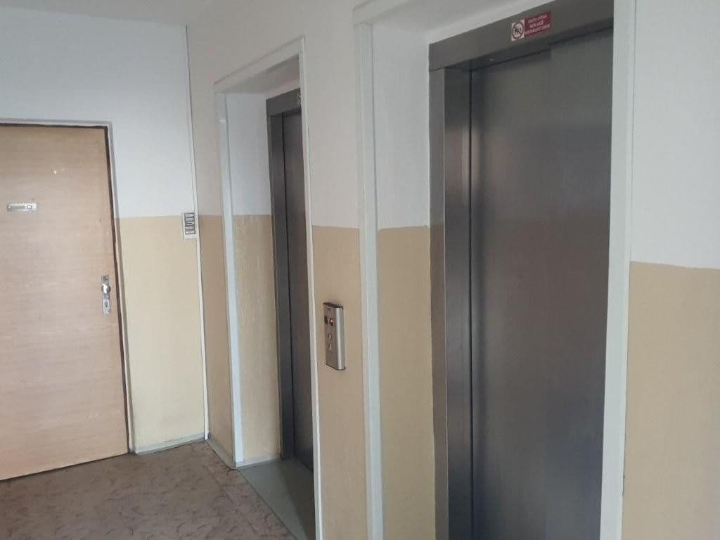 Prenájom bytu 3-izbový 77 m², Krašovská, Plzeň, Plzeňský kraj Prenájom bytu 3-izbový 77 m², Krašovská, Plzeň, Plzeňský kraj