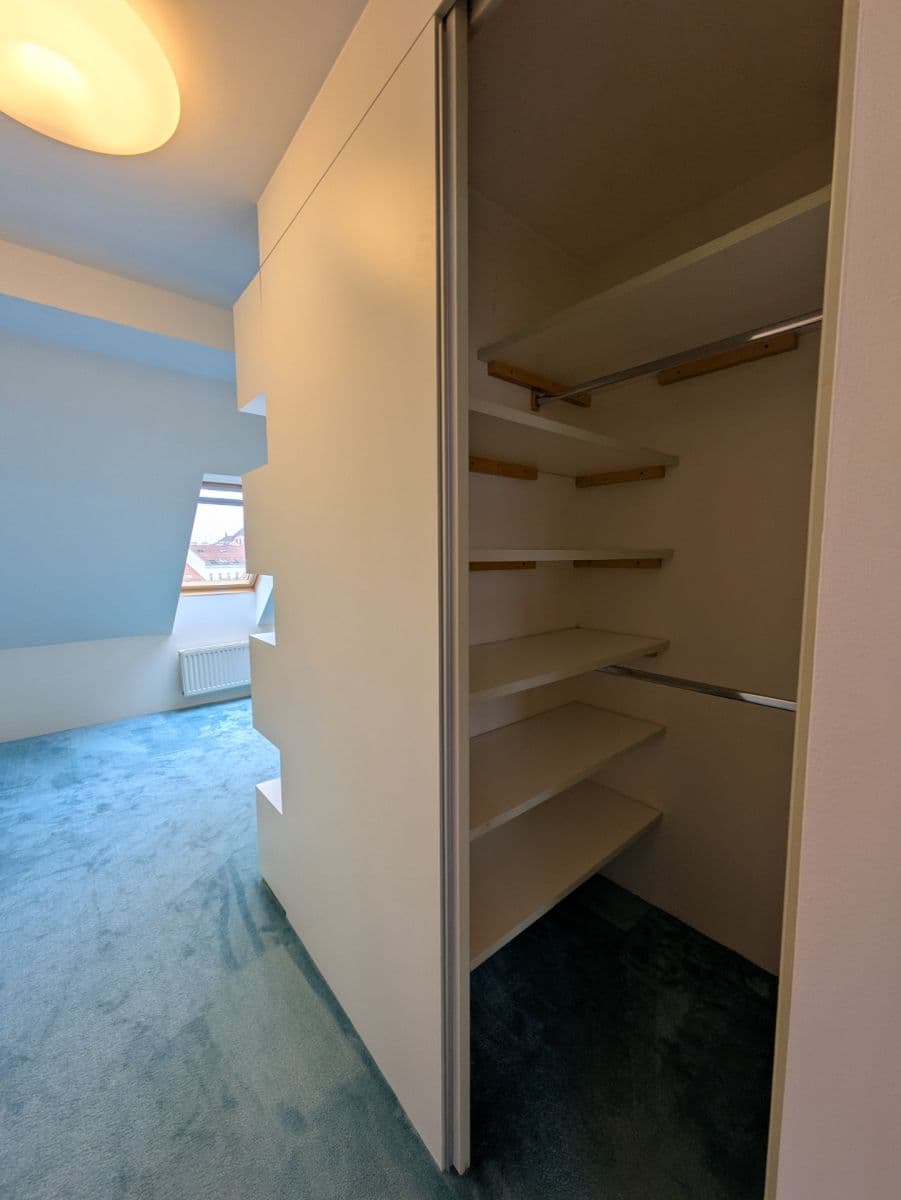 Predaj bytu 4-izbový 105 m², Gorkého, Brno, Jihomoravský kraj Predaj bytu 4-izbový 105 m², Gorkého, Brno, Jihomoravský kraj