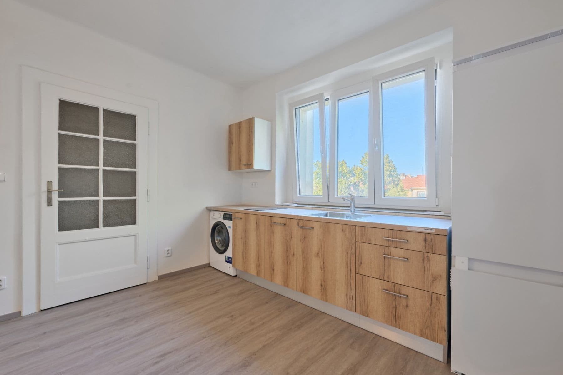 Prenájom bytu 1-izbový 30 m², Viklefova, Praha, Praha Prenájom bytu 1-izbový 30 m², Viklefova, Praha, Praha