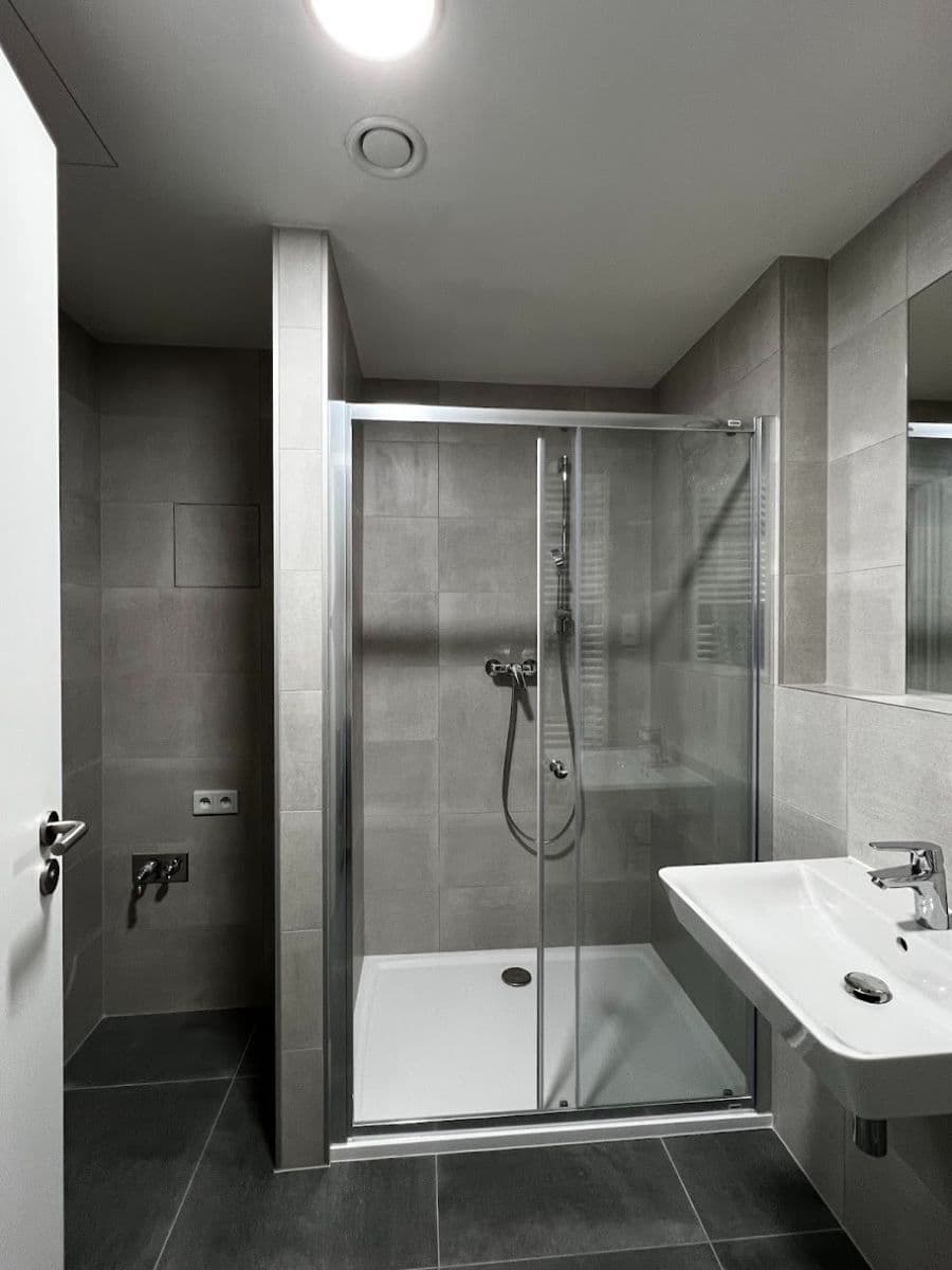 Prenájom bytu 2-izbový 45 m², Hodkovická, Praha, Praha Prenájom bytu 2-izbový 45 m², Hodkovická, Praha, Praha