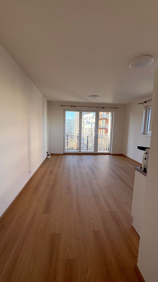 Prenájom bytu 1-izbový 32 m², Poděbradská, Praha, Praha Prenájom bytu 1-izbový 32 m², Poděbradská, Praha, Praha