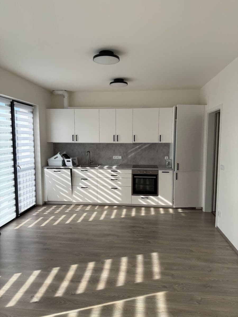 Prenájom bytu 2-izbový 56 m², Slaný, Středočeský kraj Prenájom bytu 2-izbový 56 m², Slaný, Středočeský kraj