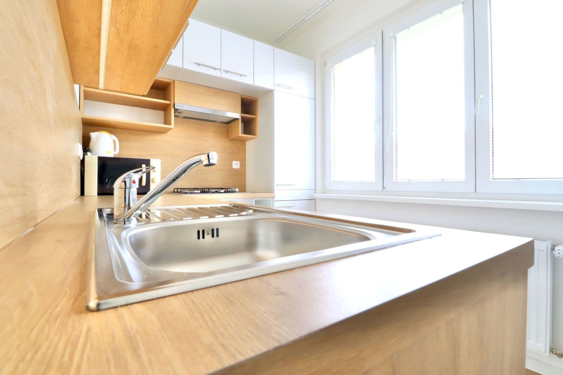 Prenájom bytu 2-izbový 55 m², Přistoupimská, Praha, Praha Prenájom bytu 2-izbový 55 m², Přistoupimská, Praha, Praha