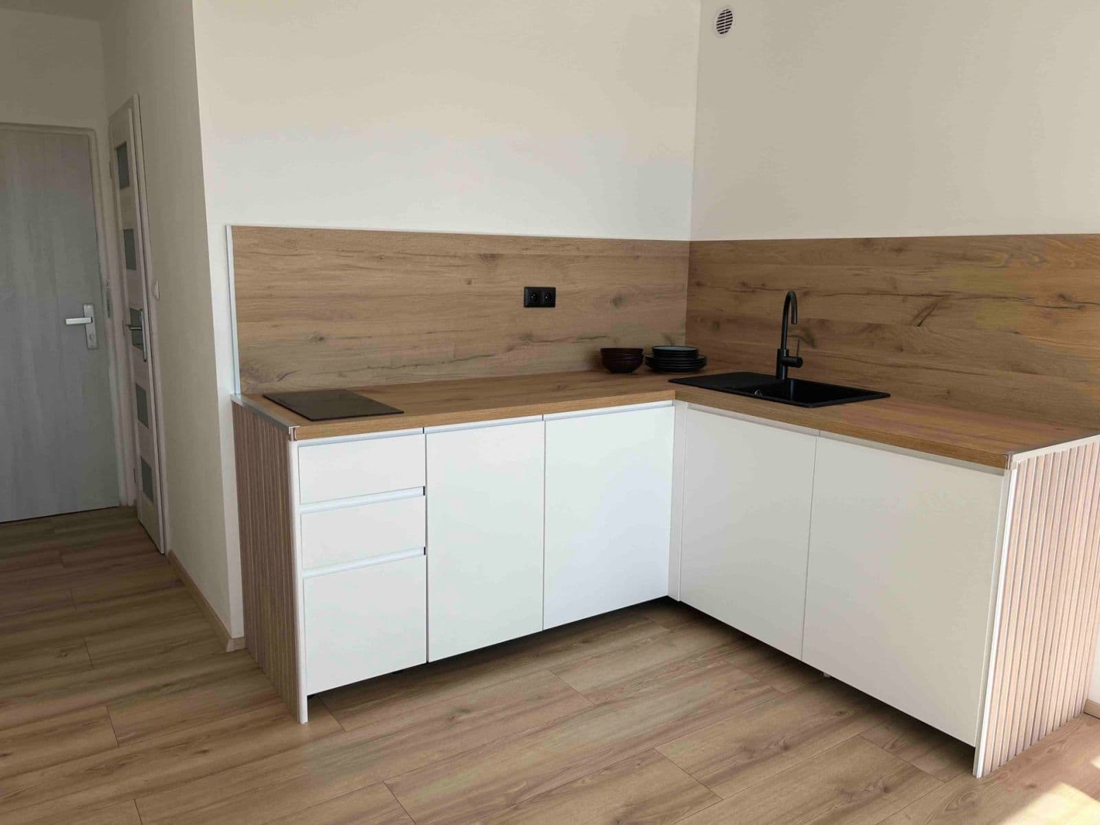 Prenájom bytu 1-izbový 22 m², Březová alej, Liberec, Liberecký kraj Prenájom bytu 1-izbový 22 m², Březová alej, Liberec, Liberecký kraj