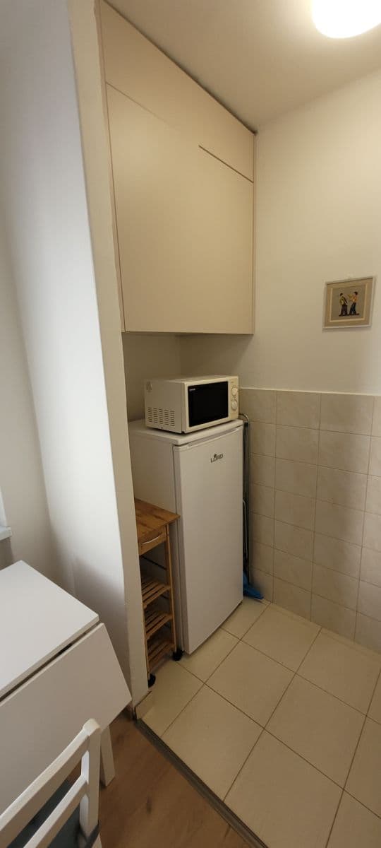 Prenájom bytu Garsoniéra 23 m², Herlianska, Ružinov, Bratislavský kraj Prenájom bytu Garsoniéra 23 m², Herlianska, Ružinov, Bratislavský kraj