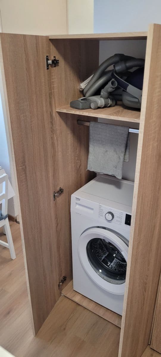 Prenájom bytu Garsoniéra 23 m², Herlianska, Ružinov, Bratislavský kraj Prenájom bytu Garsoniéra 23 m², Herlianska, Ružinov, Bratislavský kraj