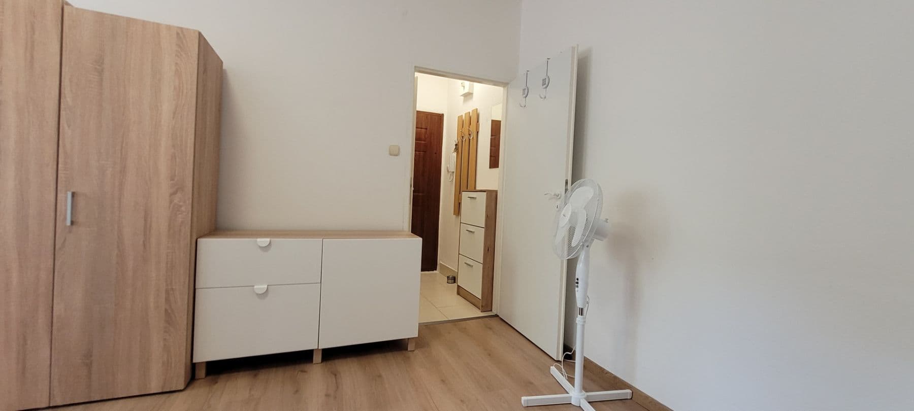 Prenájom bytu Garsoniéra 23 m², Herlianska, Ružinov, Bratislavský kraj Prenájom bytu Garsoniéra 23 m², Herlianska, Ružinov, Bratislavský kraj