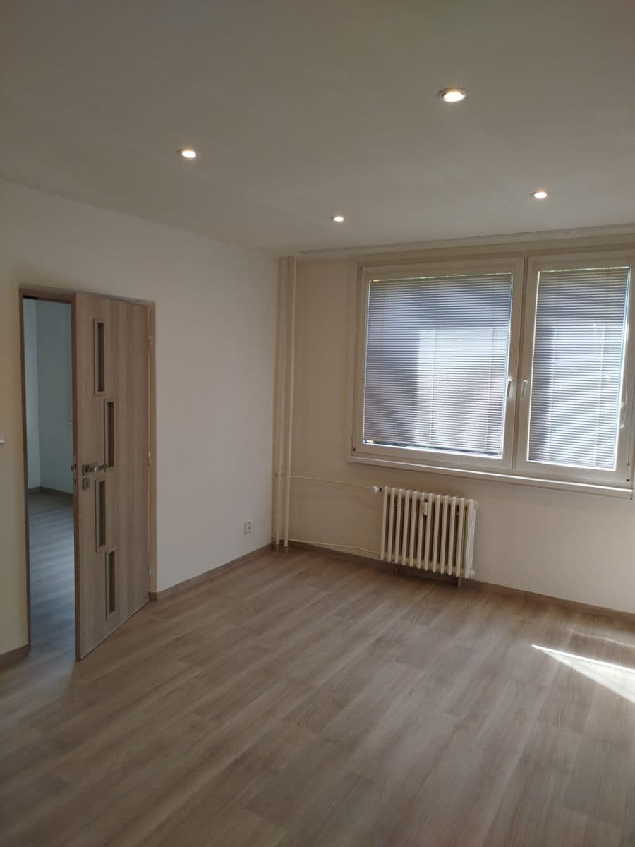Prenájom bytu 1-izbový 36 m², Nová, Ústí nad Labem, Ústecký kraj Prenájom bytu 1-izbový 36 m², Nová, Ústí nad Labem, Ústecký kraj