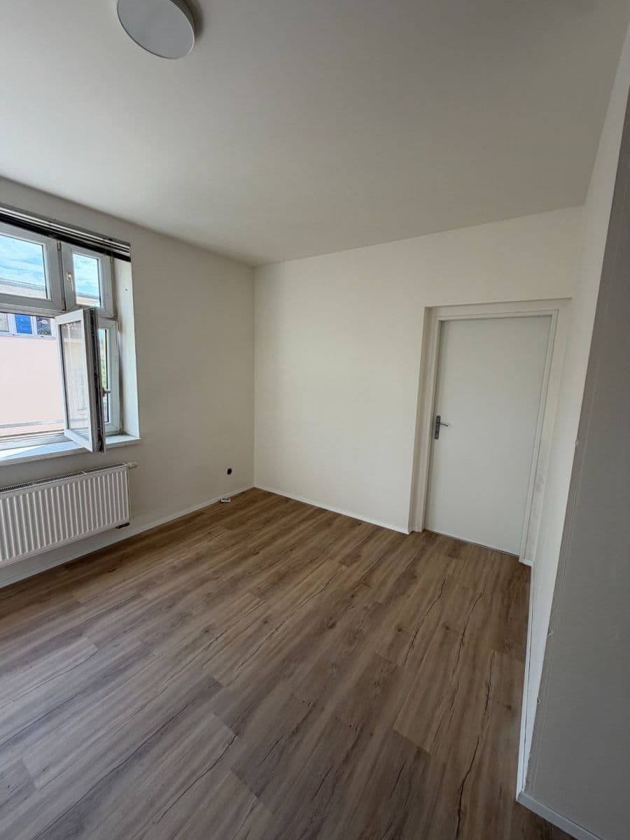 Prenájom bytu 1-izbový 45 m², Na Dědince, Praha, Praha Prenájom bytu 1-izbový 45 m², Na Dědince, Praha, Praha