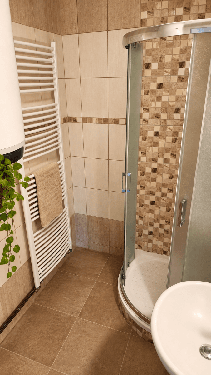 Prenájom bytu 1-izbový 37 m², 5. května, Lomnice nad Popelkou, Liberecký kraj Prenájom bytu 1-izbový 37 m², 5. května, Lomnice nad Popelkou, Liberecký kraj
