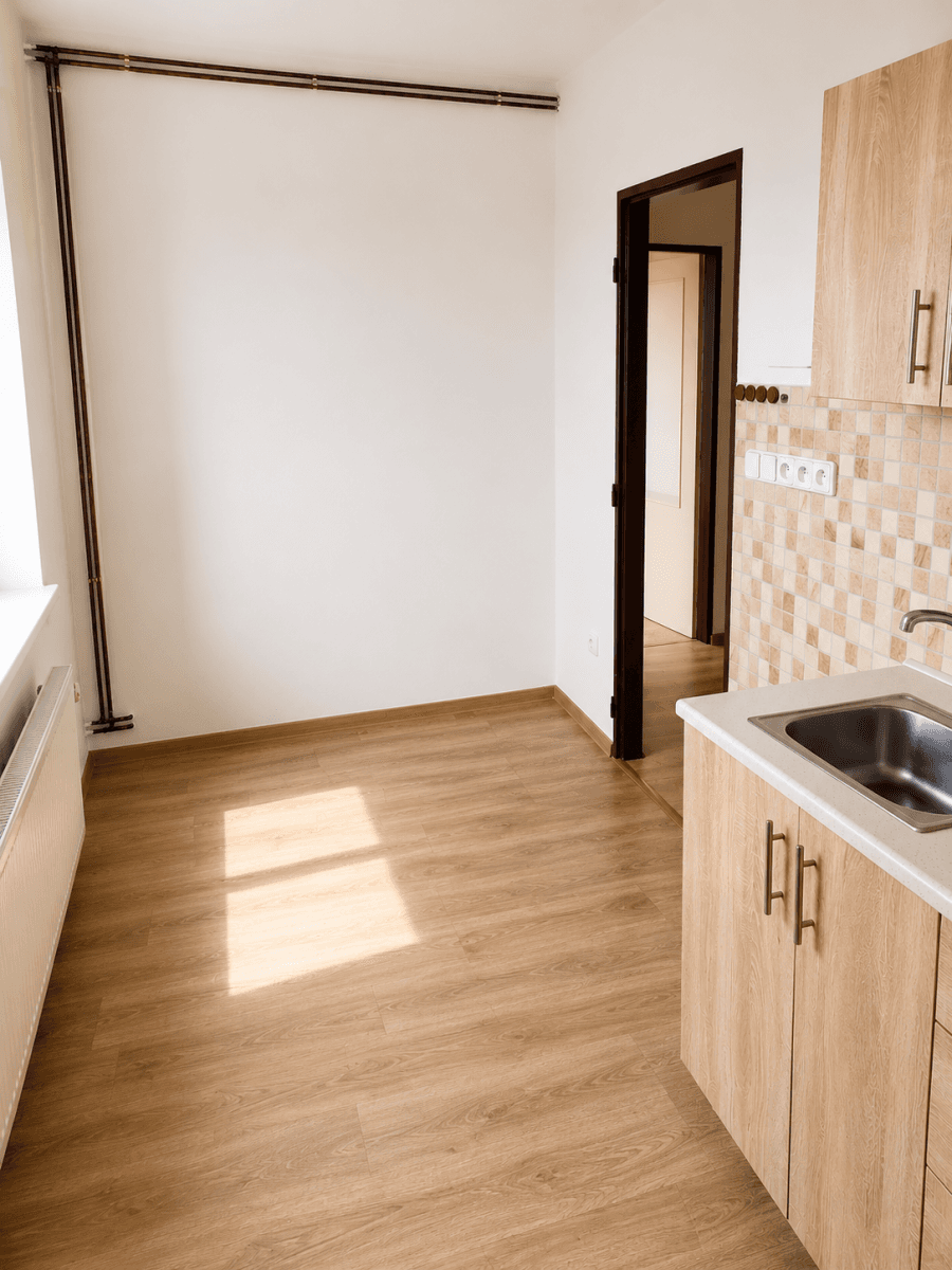 Prenájom bytu 1-izbový 37 m², 5. května, Lomnice nad Popelkou, Liberecký kraj Prenájom bytu 1-izbový 37 m², 5. května, Lomnice nad Popelkou, Liberecký kraj