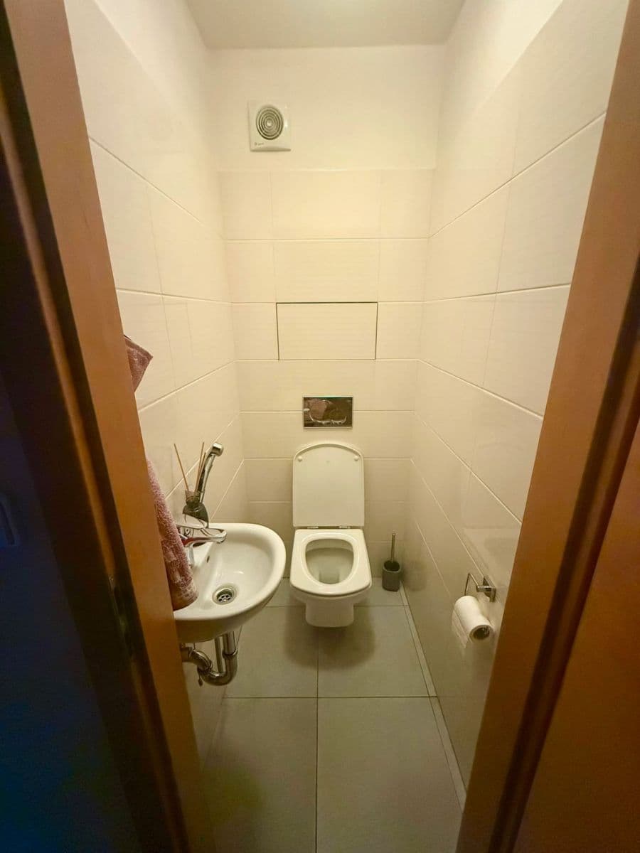 Predaj bytu 3-izbový 76 m², Podvinný mlýn, Praha, Praha Predaj bytu 3-izbový 76 m², Podvinný mlýn, Praha, Praha