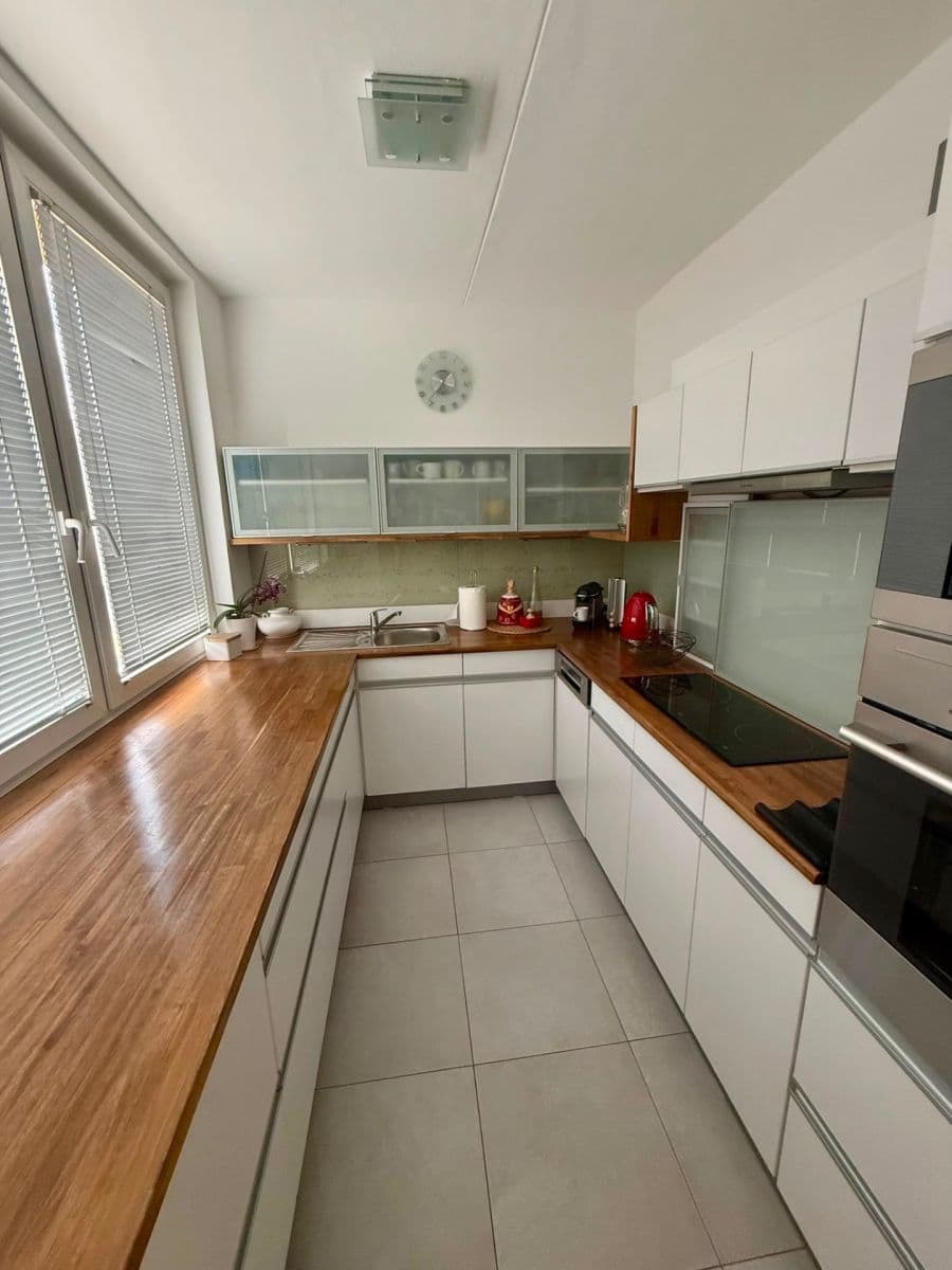 Predaj bytu 3-izbový 76 m², Podvinný mlýn, Praha, Praha Predaj bytu 3-izbový 76 m², Podvinný mlýn, Praha, Praha