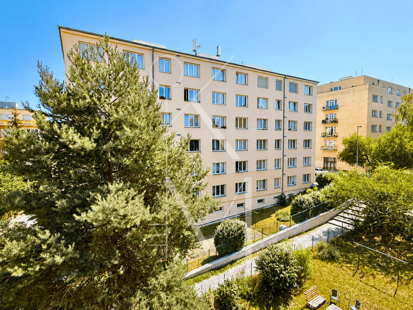 Prenájom bytu 2-izbový 43 m², Mládeže, Praha, Praha Prenájom bytu 2-izbový 43 m², Mládeže, Praha, Praha