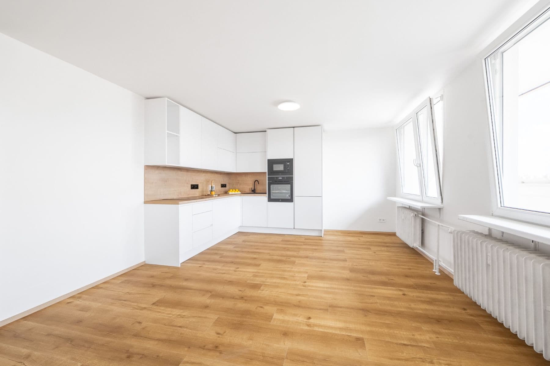 Predaj bytu 3-izbový 71 m², Murgašova, Praha, Praha Predaj bytu 3-izbový 71 m², Murgašova, Praha, Praha