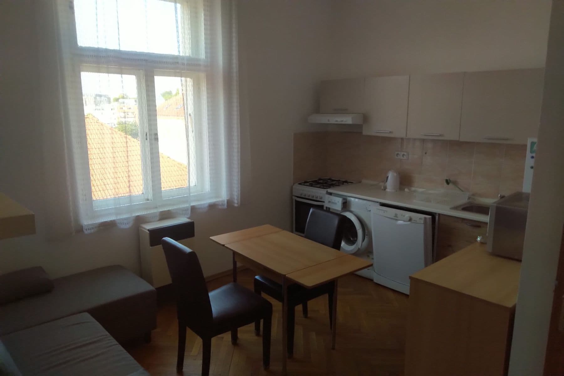 Prenájom bytu 2-izbový 40 m², Chelčického, Praha, Praha Prenájom bytu 2-izbový 40 m², Chelčického, Praha, Praha