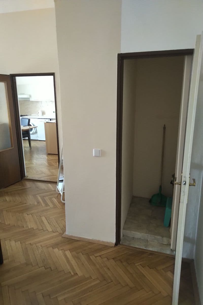 Prenájom bytu 2-izbový 40 m², Chelčického, Praha, Praha Prenájom bytu 2-izbový 40 m², Chelčického, Praha, Praha