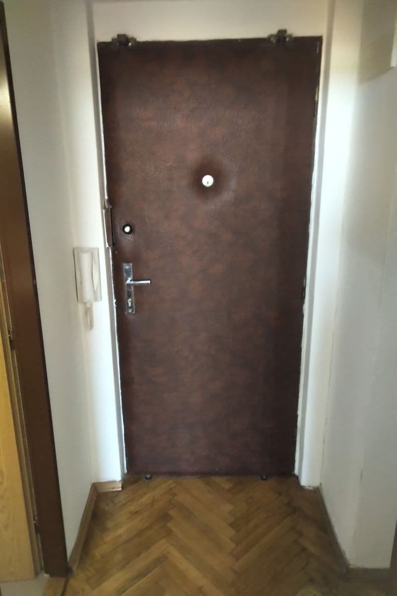 Prenájom bytu 2-izbový 40 m², Chelčického, Praha, Praha Prenájom bytu 2-izbový 40 m², Chelčického, Praha, Praha