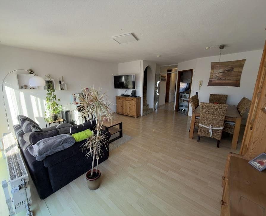 Predaj domu 131 m², pozemok 137 m², Holzgerlingen, Bádensko-Wurttembersko Predaj domu 131 m², pozemok 137 m², Holzgerlingen, Bádensko-Wurttembersko