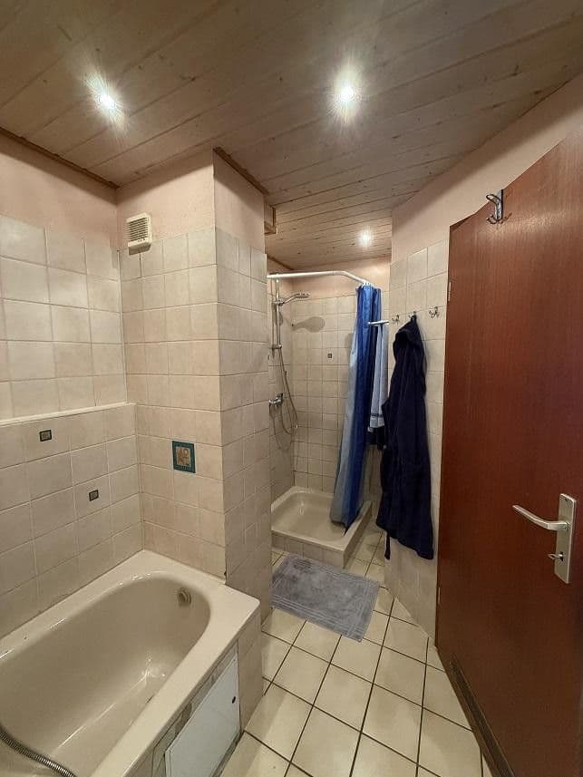 Predaj domu 131 m², pozemok 137 m², Holzgerlingen, Bádensko-Wurttembersko Predaj domu 131 m², pozemok 137 m², Holzgerlingen, Bádensko-Wurttembersko