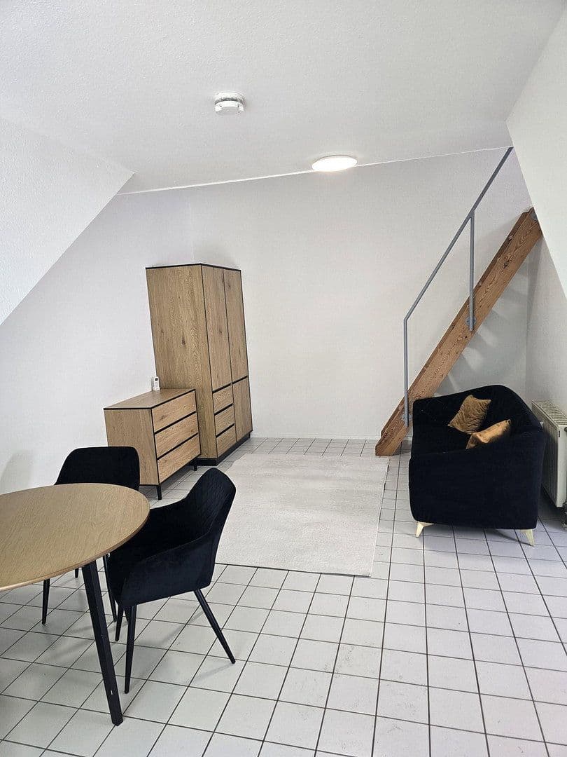 Prenájom bytu 1-izbový 40 m², Kornblumenstraße 6, Öhringen, Bádensko-Wurttembersko Prenájom bytu 1-izbový 40 m², Kornblumenstraße 6, Öhringen, Bádensko-Wurttembersko
