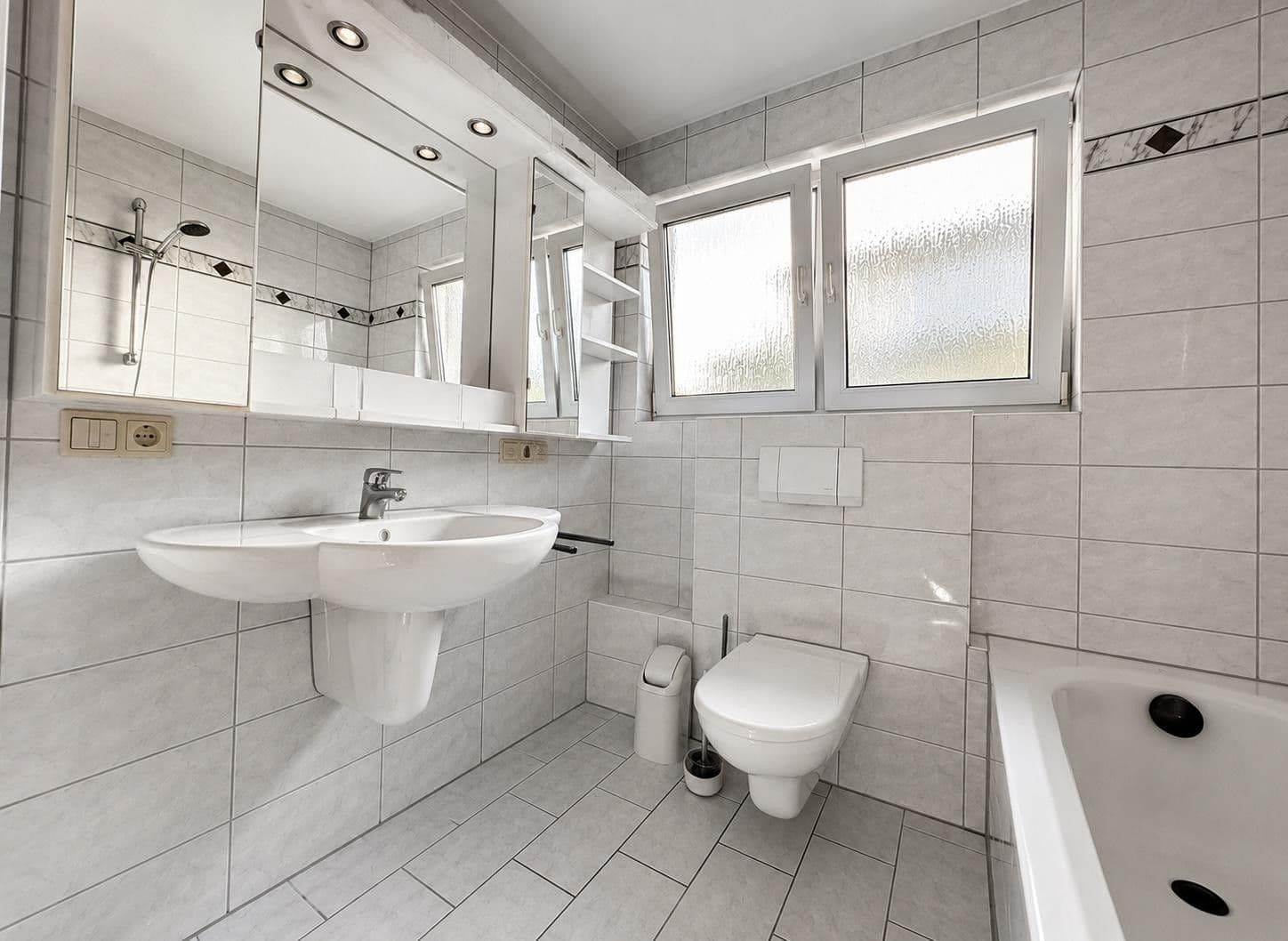 Predaj bytu 3-izbový 85 m², Bahnhofstraße, Schwaikheim, Bádensko-Wurttembersko Predaj bytu 3-izbový 85 m², Bahnhofstraße, Schwaikheim, Bádensko-Wurttembersko