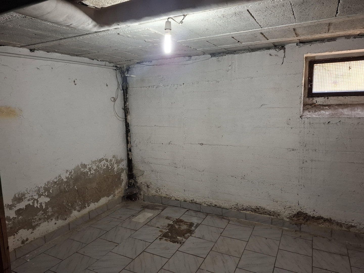Predaj domu 170 m², pozemok 564 m², Eppelheim, Bádensko-Wurttembersko Predaj domu 170 m², pozemok 564 m², Eppelheim, Bádensko-Wurttembersko