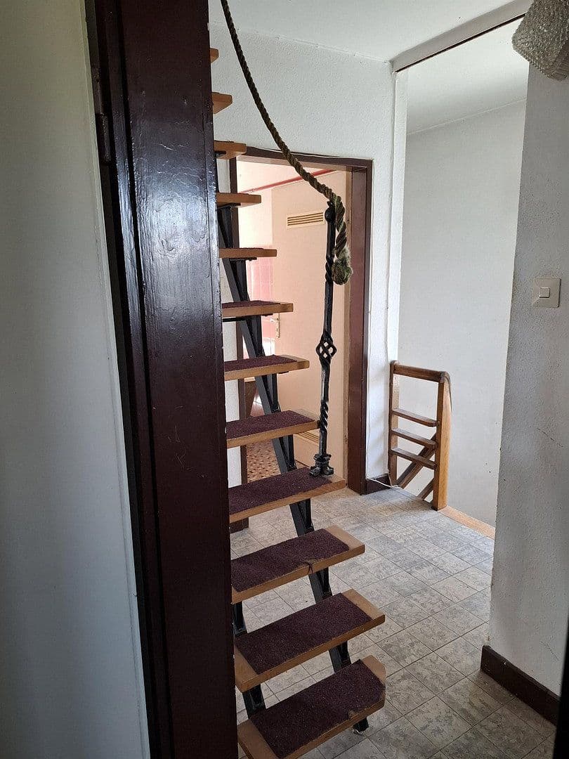 Predaj domu 170 m², pozemok 564 m², Eppelheim, Bádensko-Wurttembersko Predaj domu 170 m², pozemok 564 m², Eppelheim, Bádensko-Wurttembersko
