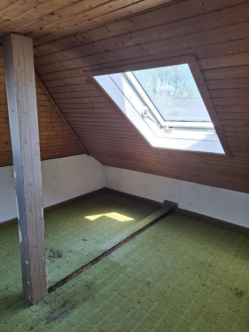 Predaj domu 170 m², pozemok 564 m², Eppelheim, Bádensko-Wurttembersko Predaj domu 170 m², pozemok 564 m², Eppelheim, Bádensko-Wurttembersko
