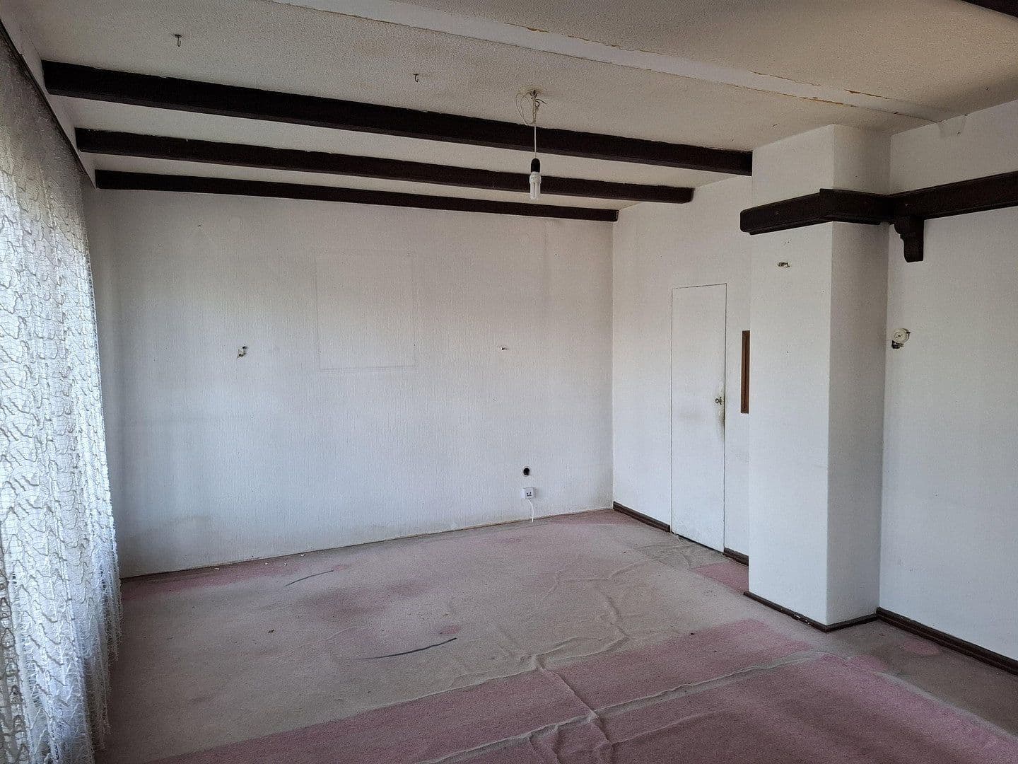 Predaj domu 170 m², pozemok 564 m², Eppelheim, Bádensko-Wurttembersko Predaj domu 170 m², pozemok 564 m², Eppelheim, Bádensko-Wurttembersko
