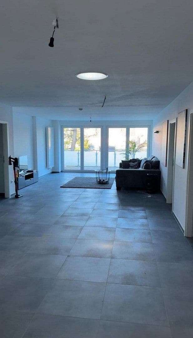 Prenájom bytu 3-izbový 136 m², Maubisstraße 26, Kaarst, Severné Porýnie - Westfálsko Prenájom bytu 3-izbový 136 m², Maubisstraße 26, Kaarst, Severné Porýnie - Westfálsko