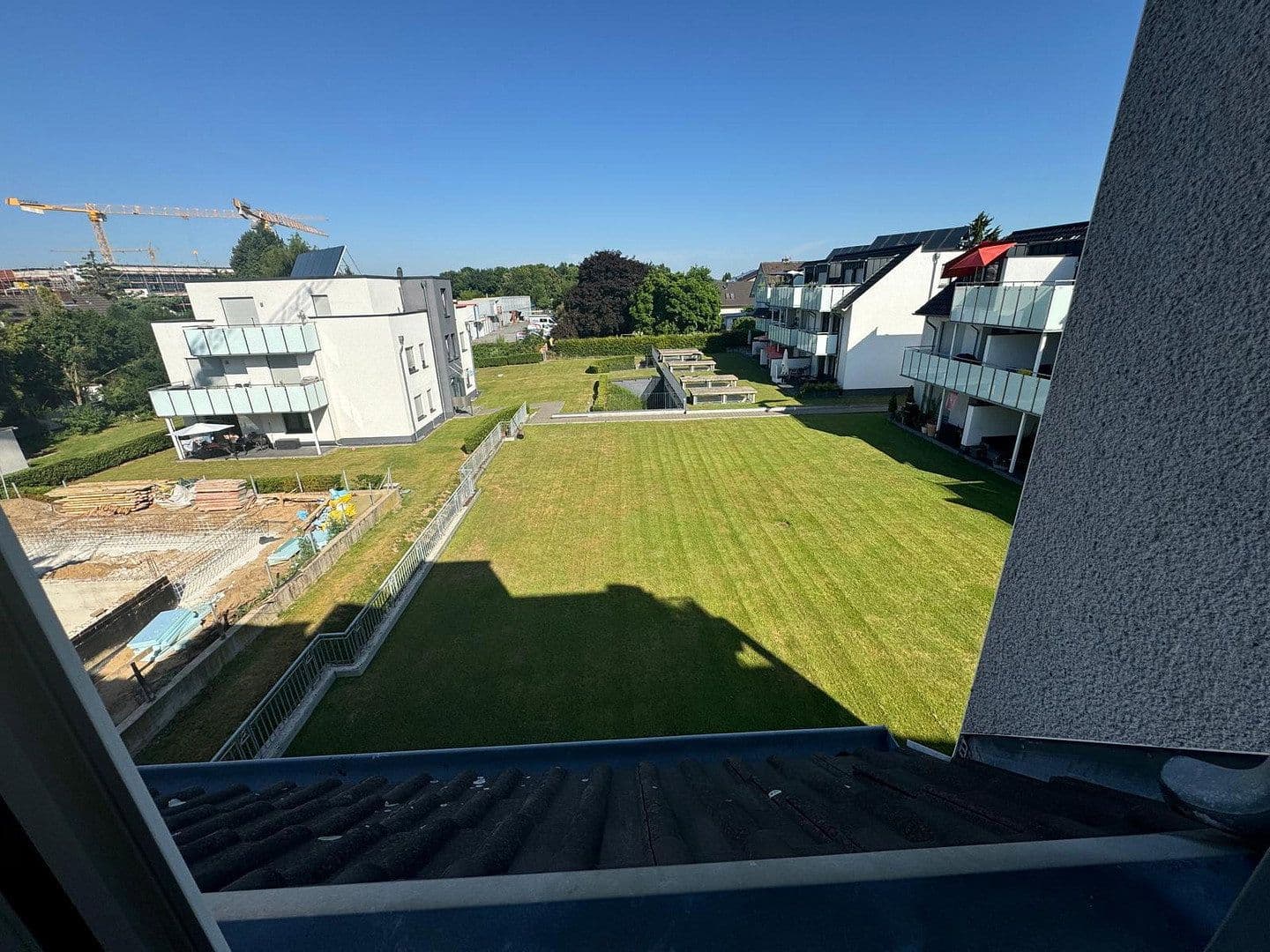 Prenájom bytu 3-izbový 87 m², Berliner Straße 55, Niederkassel, Severné Porýnie - Westfálsko Prenájom bytu 3-izbový 87 m², Berliner Straße 55, Niederkassel, Severné Porýnie - Westfálsko