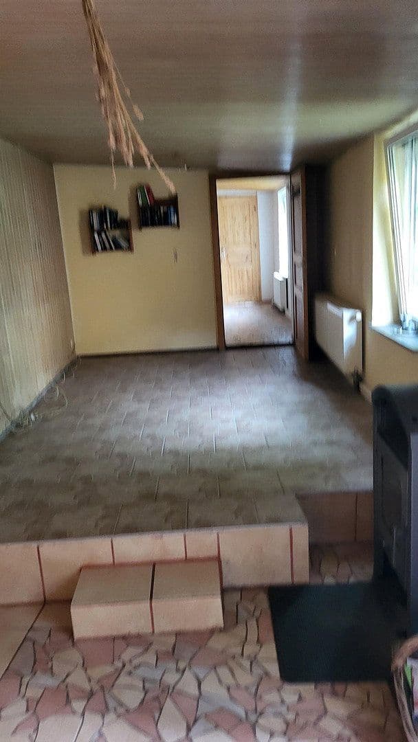 Predaj domu 180 m², pozemok 180 m², Georgenbeerg 8a, Naumburg (Saale), Sasko-Anhaltsko Predaj domu 180 m², pozemok 180 m², Georgenbeerg 8a, Naumburg (Saale), Sasko-Anhaltsko