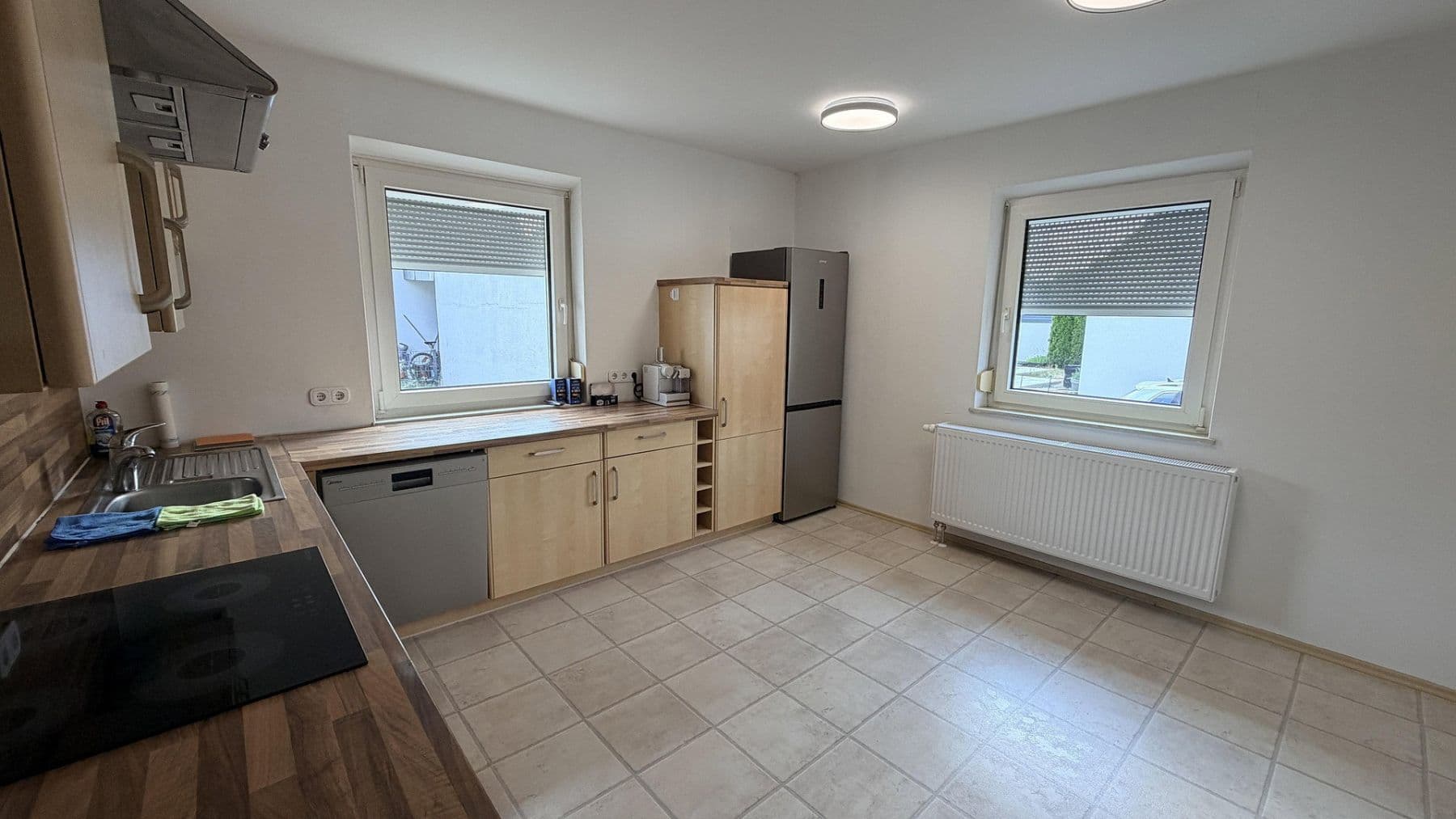 Prenájom bytu 3-izbový 70 m², Uttenreuth, Bavorsko Prenájom bytu 3-izbový 70 m², Uttenreuth, Bavorsko