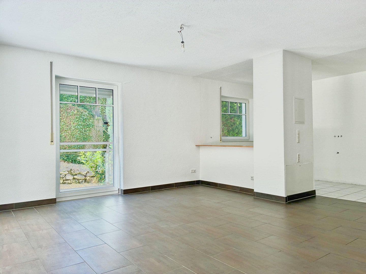 Prenájom bytu 3-izbový 98 m², Neu-Anspach, Hesensko Prenájom bytu 3-izbový 98 m², Neu-Anspach, Hesensko
