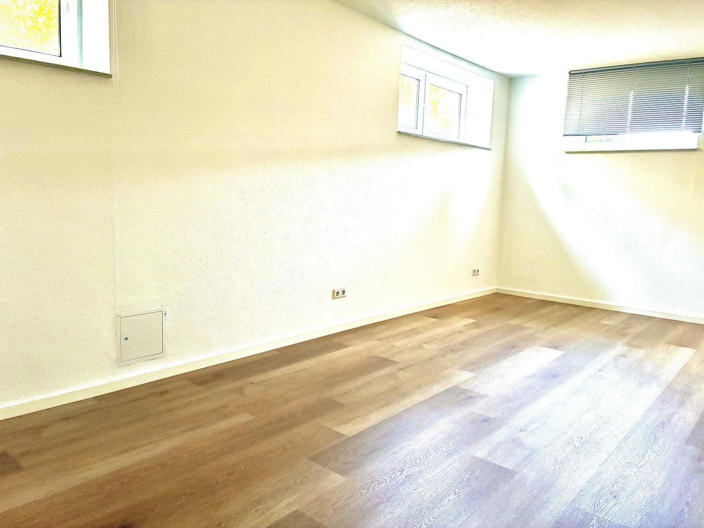 Prenájom bytu 3-izbový 98 m², Neu-Anspach, Hesensko Prenájom bytu 3-izbový 98 m², Neu-Anspach, Hesensko