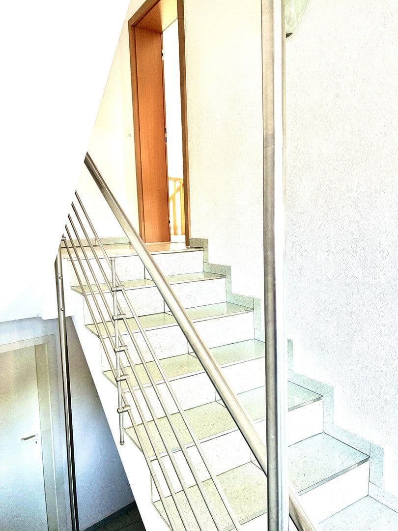 Prenájom bytu 3-izbový 98 m², Neu-Anspach, Hesensko Prenájom bytu 3-izbový 98 m², Neu-Anspach, Hesensko