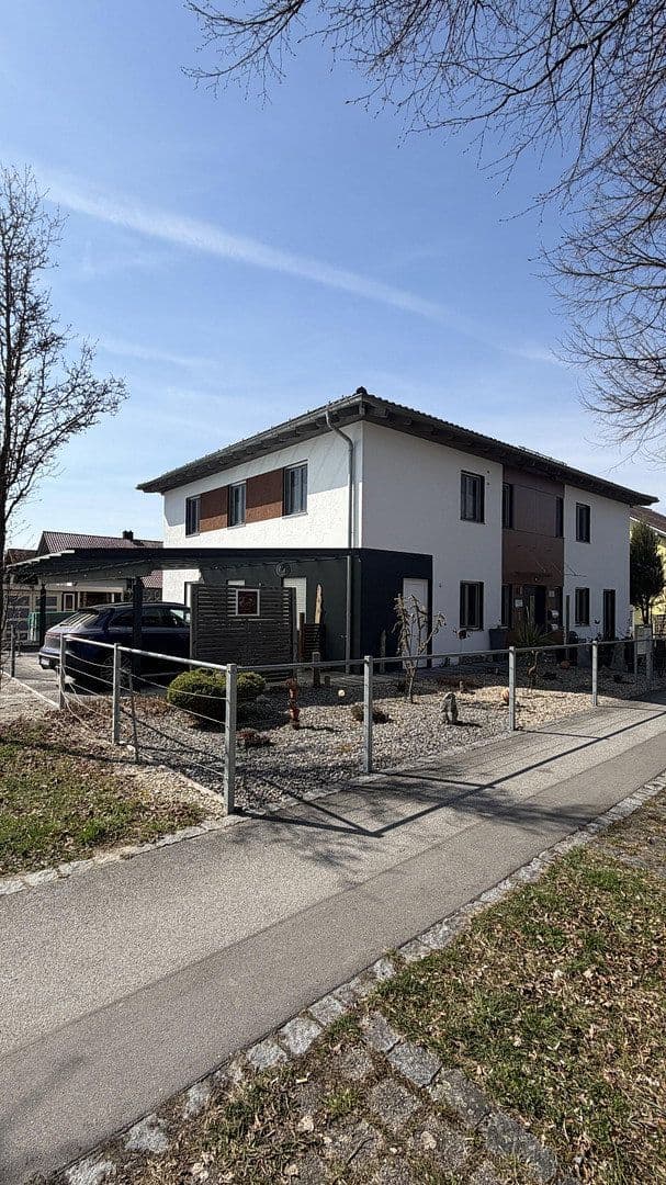 Predaj domu 265 m², pozemok 1.029 m², Osterhofen, Bavorsko Predaj domu 265 m², pozemok 1.029 m², Osterhofen, Bavorsko