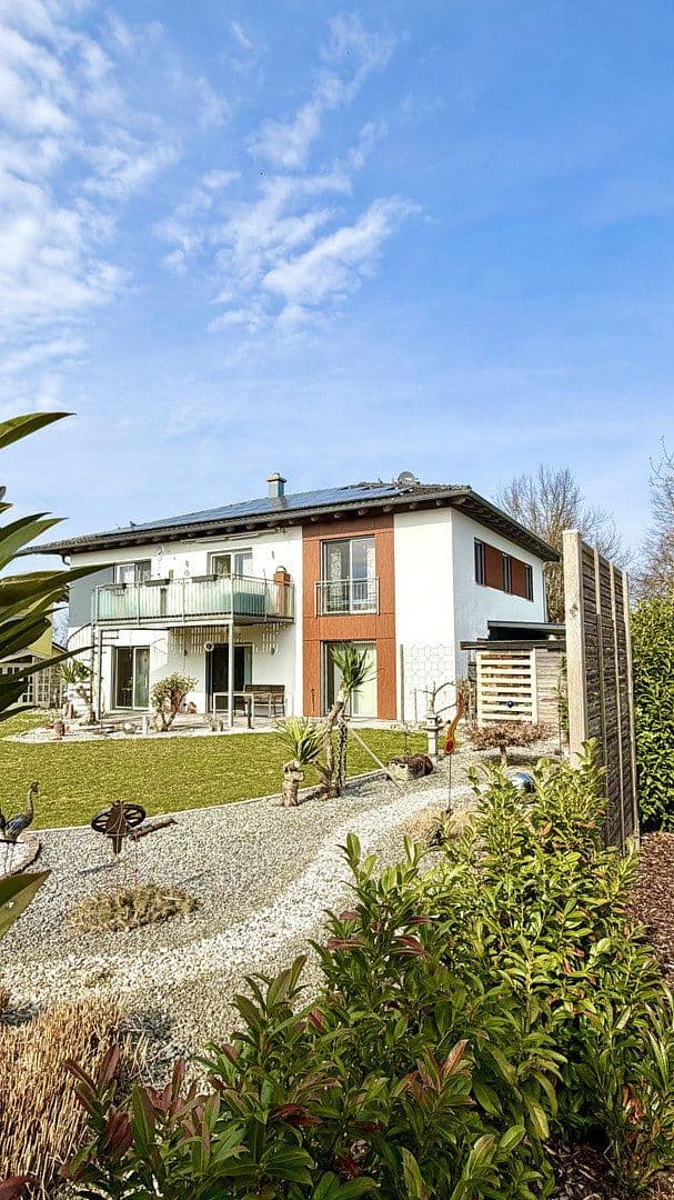 Predaj domu 265 m², pozemok 1.029 m², Osterhofen, Bavorsko Predaj domu 265 m², pozemok 1.029 m², Osterhofen, Bavorsko